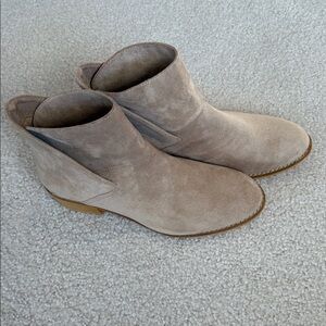 Elegant Beige Ankle Booties